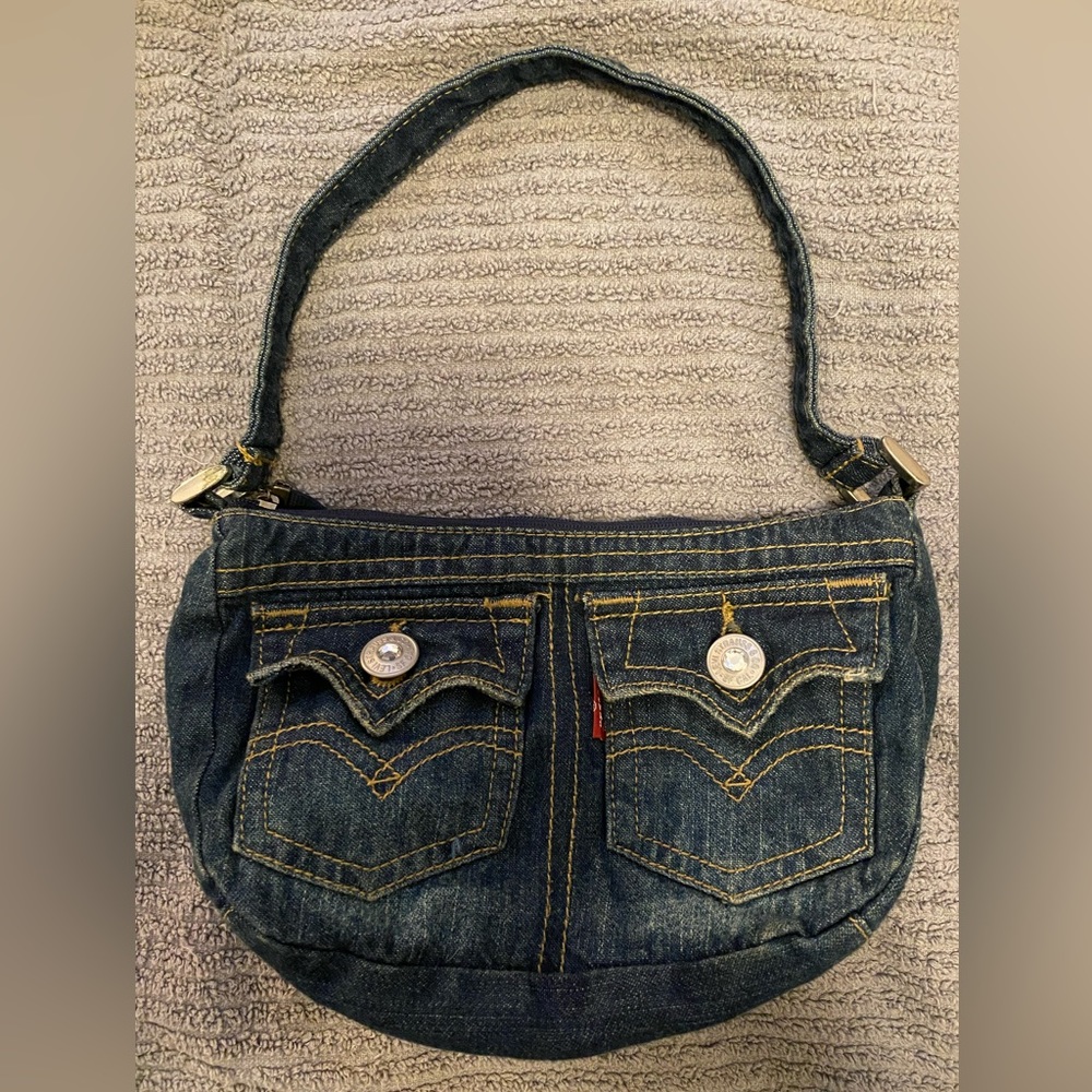 Levi’s purse